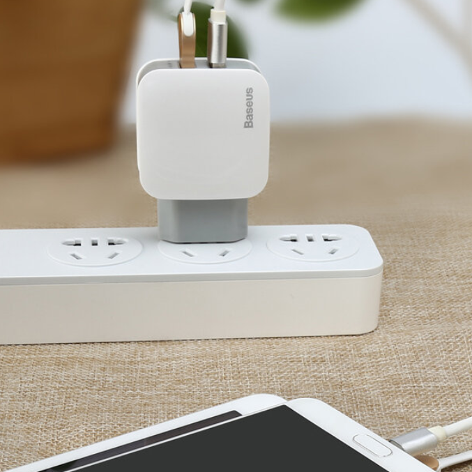 Мережевий зарядний пристрій Baseus Letour Dual 2USB 2.4A White (ZCL2B-B02) 00270 фото