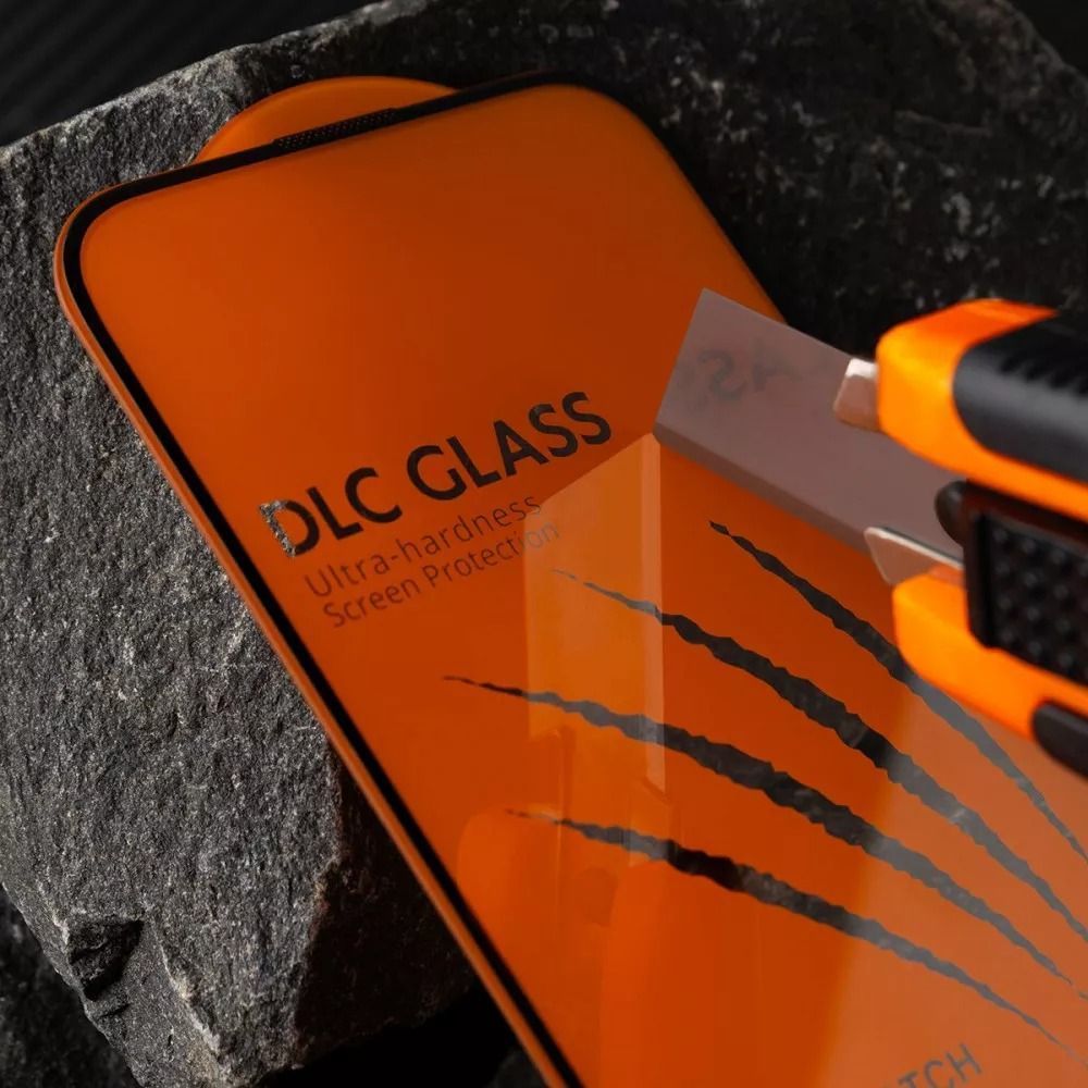 Противоударное не царапающееся защитное стекло для iPhone 16 Pro Max PROOVE Diamond-Like Carbon (PGDLCI16PM01) 01194 фото